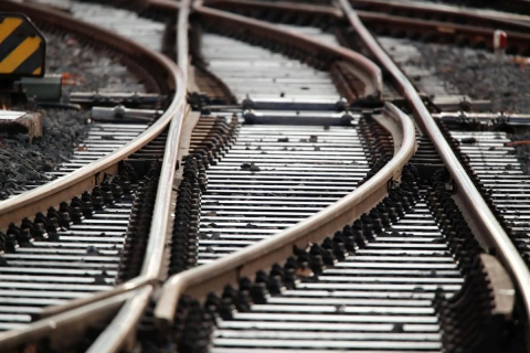Чому слід знайти надійного постачальника якісних комплектуючих для будівництва та ремонту залізничної колії
